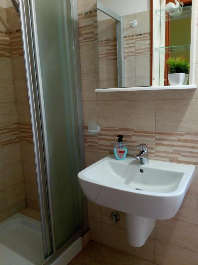 Bed and Breakfast Alfi BeB Le Torri Exterior foto